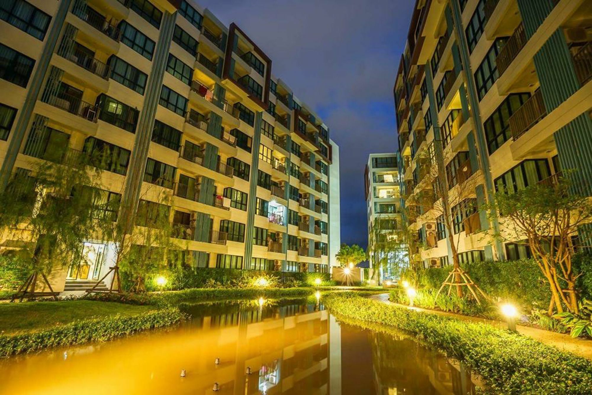 Centrio Nearby Central Пхукет Экстерьер фото